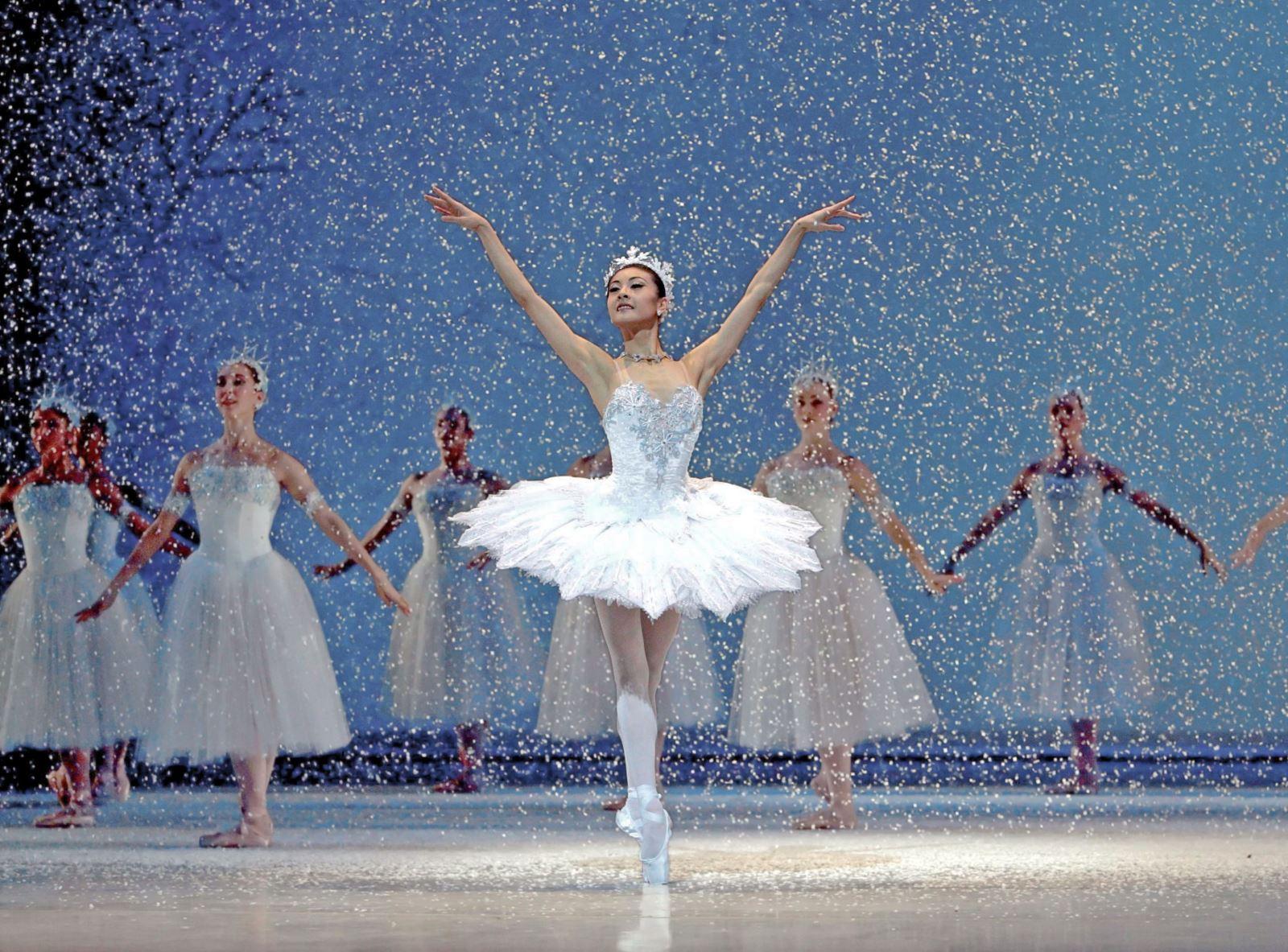 THE NUTCRACKER FINDIKKIRAN BALES STANBUL DA Alem Dergisi