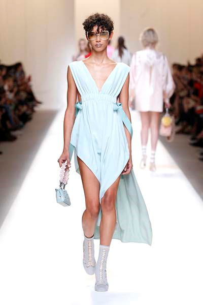 İLHAM KAYNAĞI MARIE ANTOINETTE