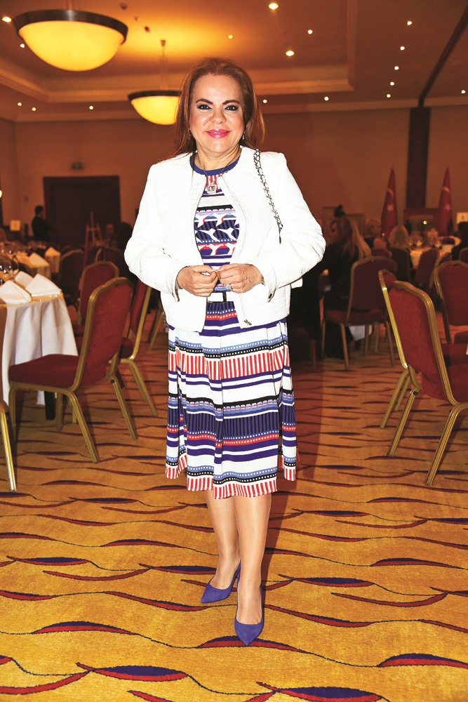 MEHMETÇİK VAKFI YARARINA  MÜZAYEDE