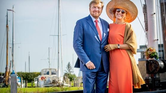 Hollanda Kraliyet Çiftinden Korona Özürü