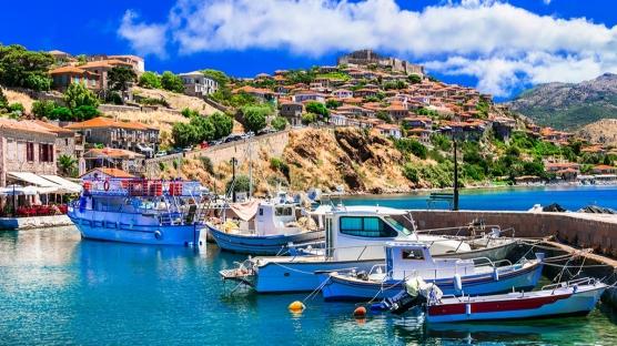 Feribotla Ulaşılabilen En Popüler 6 Yunan Adası