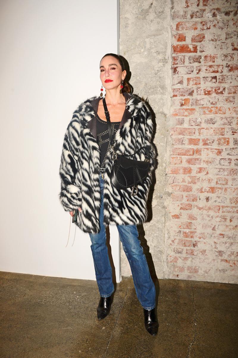 “Dudaklarımı Öp, Kalbimi Hançerle” Sergi Daveti