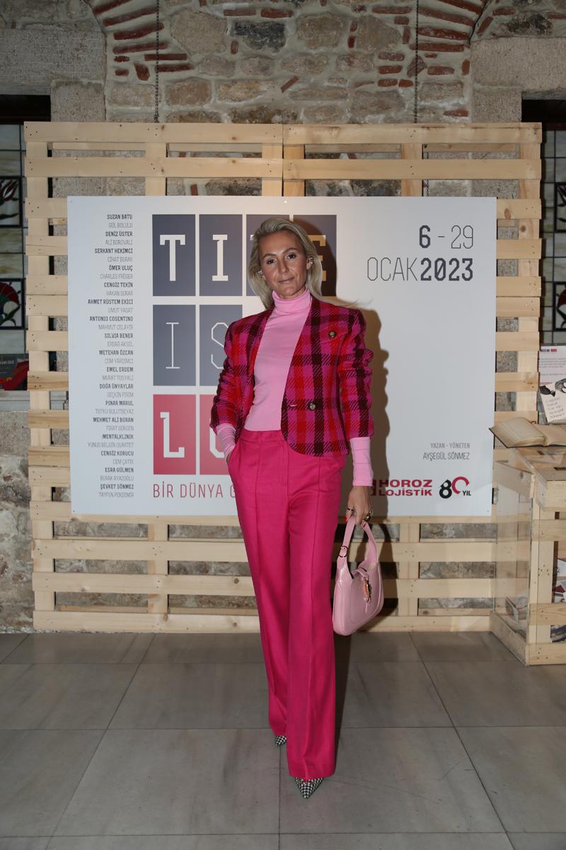 “Time Is Love” Sergi Daveti