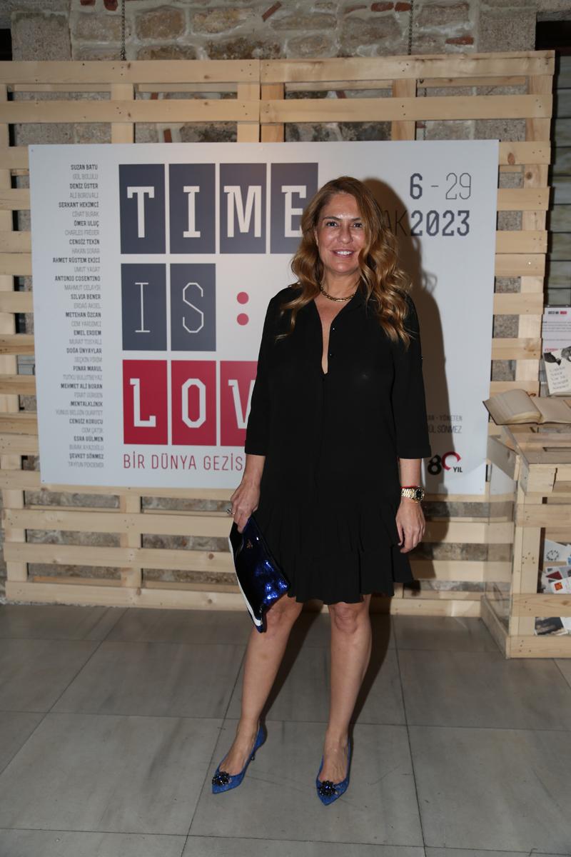 “Time Is Love” Sergi Daveti