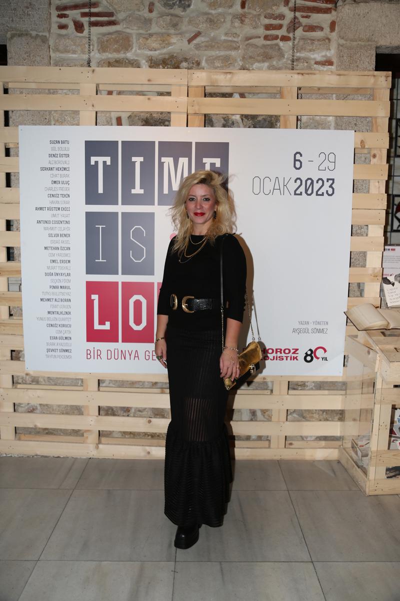 “Time Is Love” Sergi Daveti