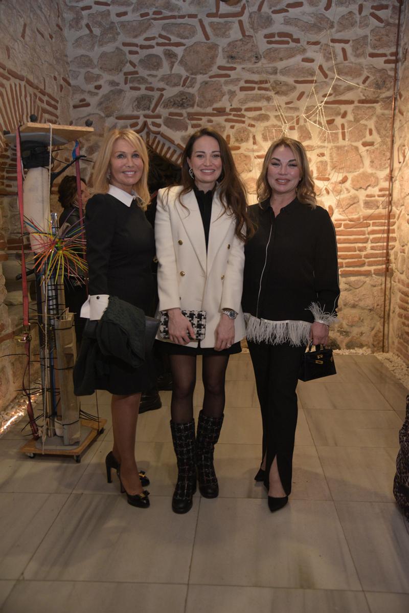 “Time Is Love” Sergi Daveti