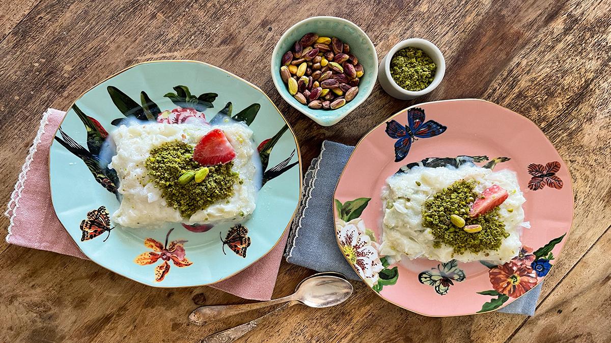 Çilekli Antep Fıstıklı Vegan Güllaç Tarifi