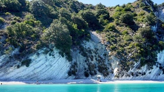 Yunanistan'ın Az Bilinen En İyi 5 Plajı
