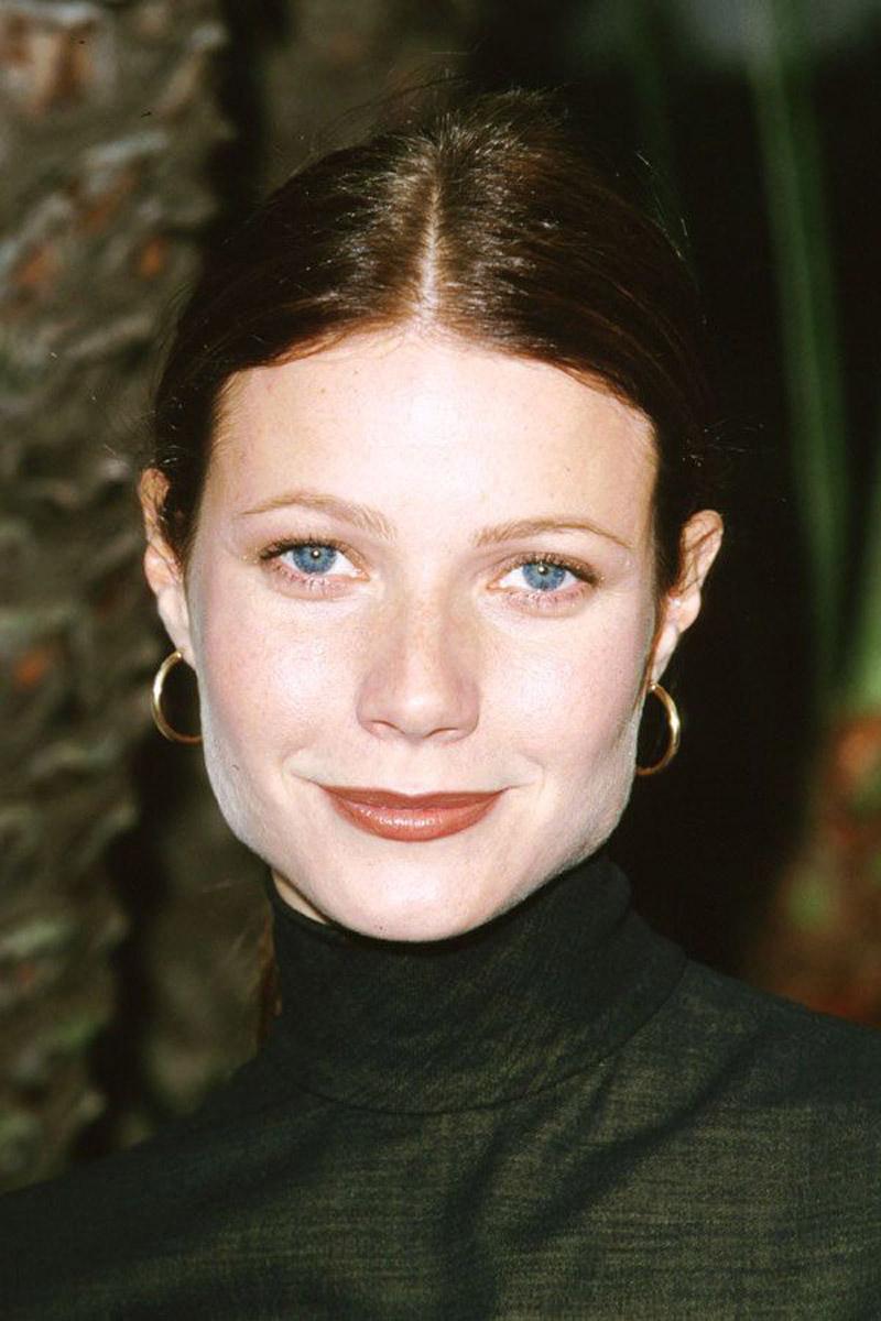 90'lardan İlhamla: Kahverengi Ruj Trendi