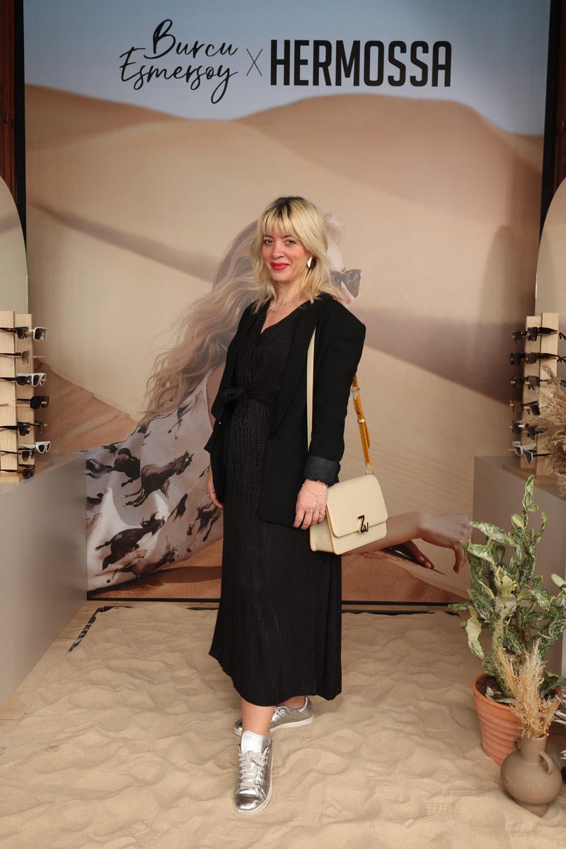 Burcu Esmersoy x Hermossa Koleksiyon Daveti