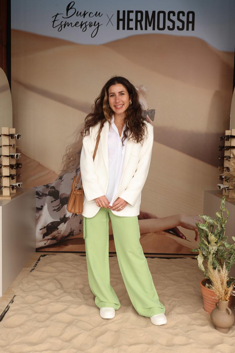 Burcu Esmersoy x Hermossa Koleksiyon Daveti