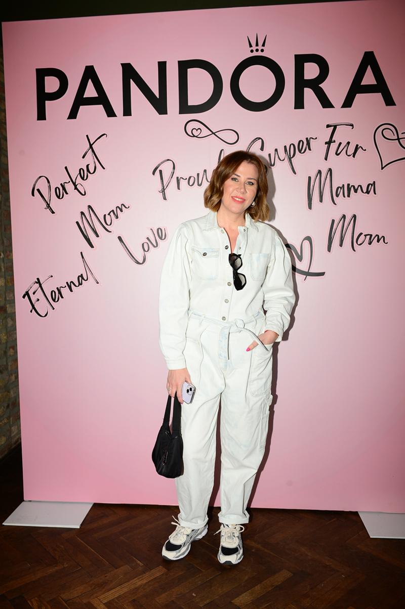 Pandora Anneler Günü Daveti