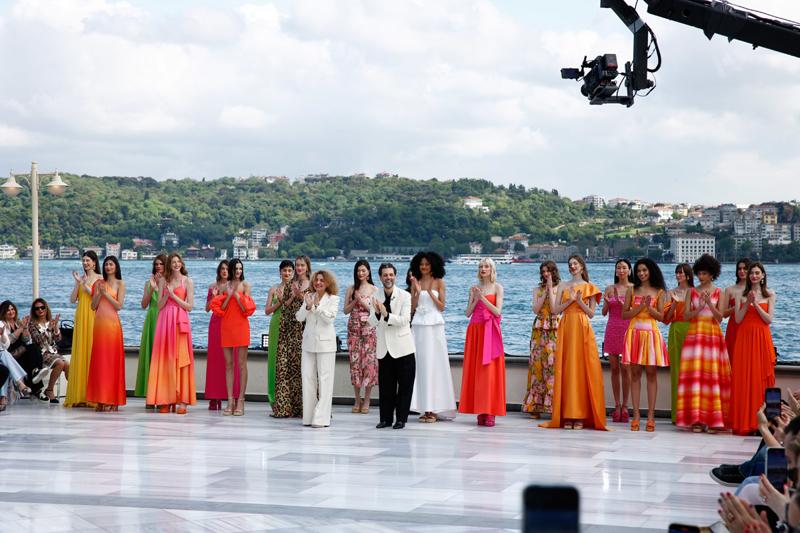 adL Night Zoom x Mert Aslan “Bir Yaz Gecesi Rüyası” Koleksiyonu