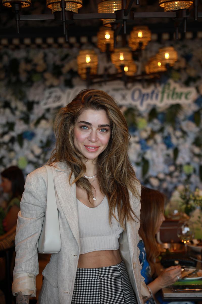 Ece Vahapoğlu x İkon Daveti