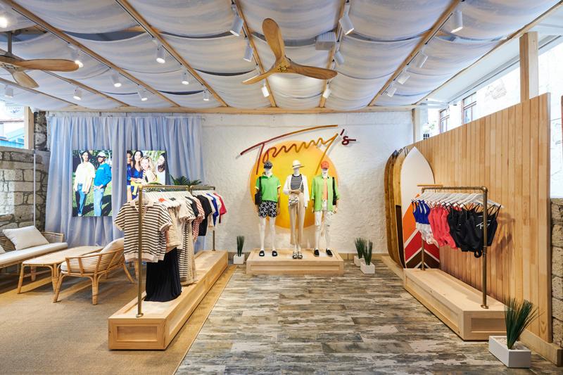 Tommy Hilfiger Pop-Up Mağazasıyla Alaçatı'da