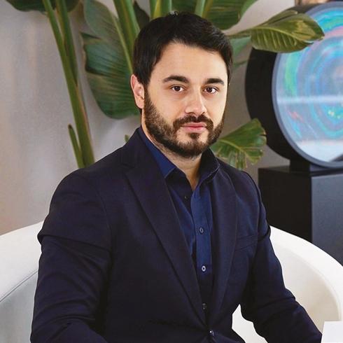 Yaşlanma Sürecinin Dişlerimize Etkisi Nedir?