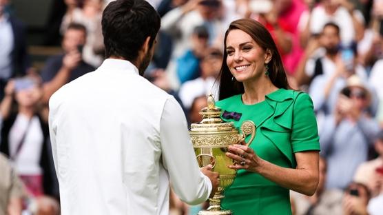 Kate Middleton, Wimbledon Şampiyonlarına Kupa Verdi