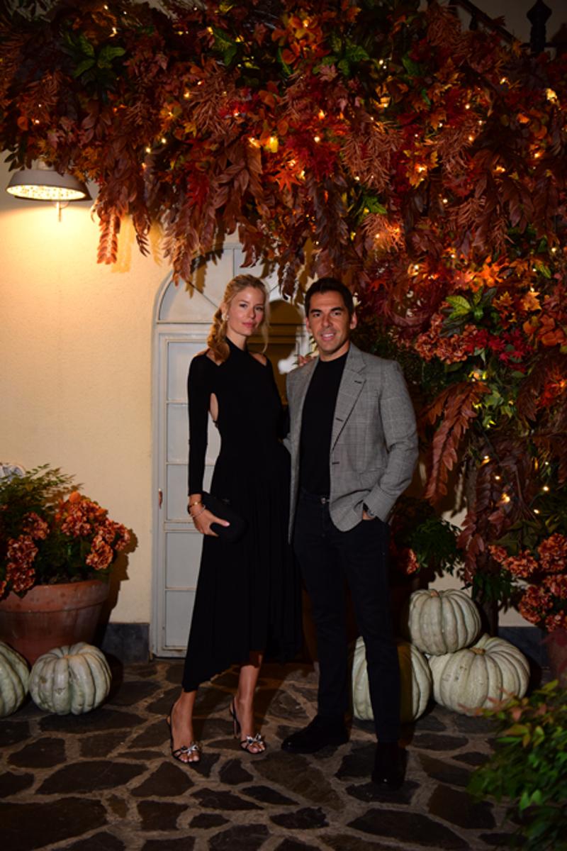 Ecole St. Pierre Hotel Yıl Dönümü Daveti