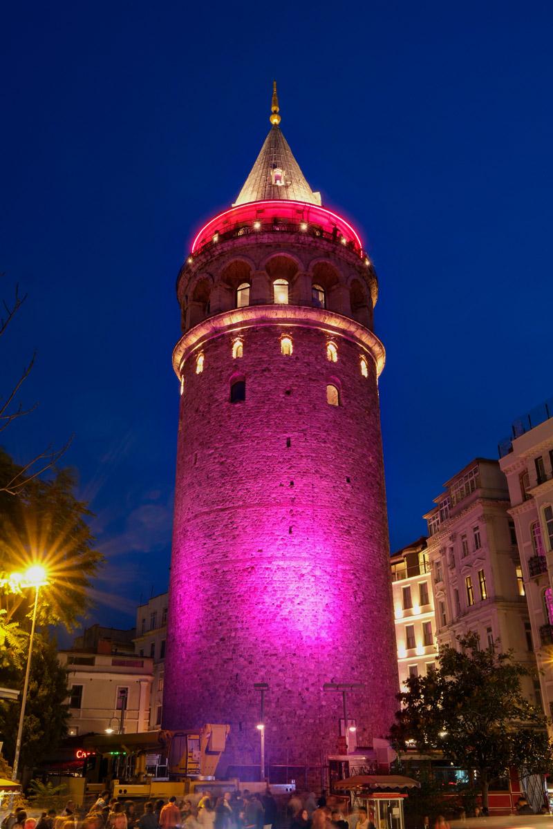 Estée Lauder Pink Dinner Daveti