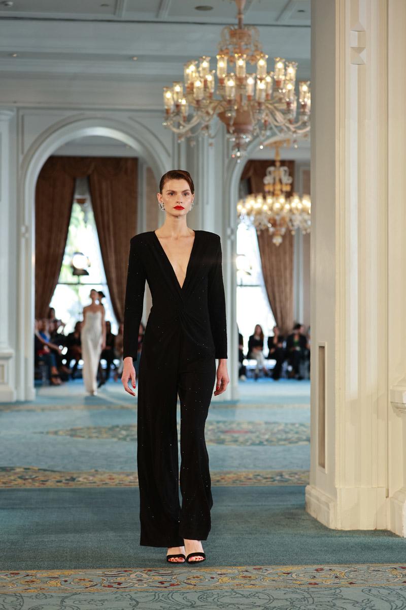 adL Night Zoom x Mert Aslan Defile Daveti