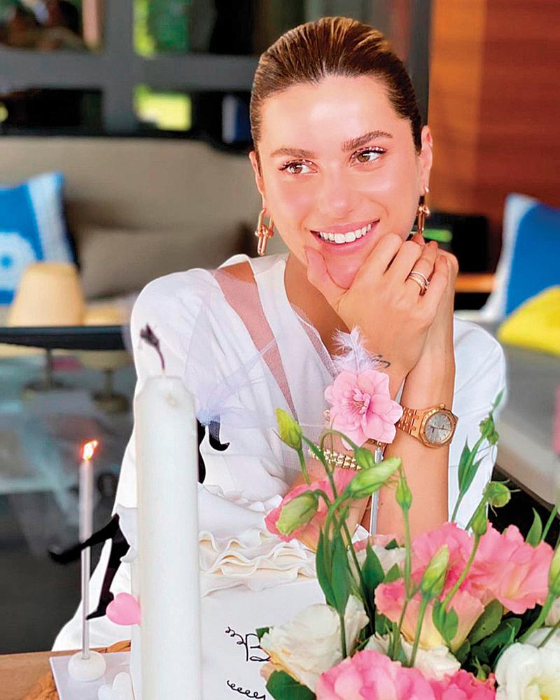 Ünlü İsimlerin Yeni Yıl Dilekleri