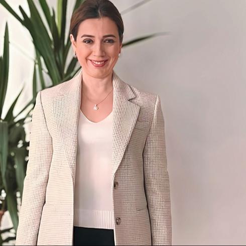 Burcu Çotuk'un Kariyer Hikayesi