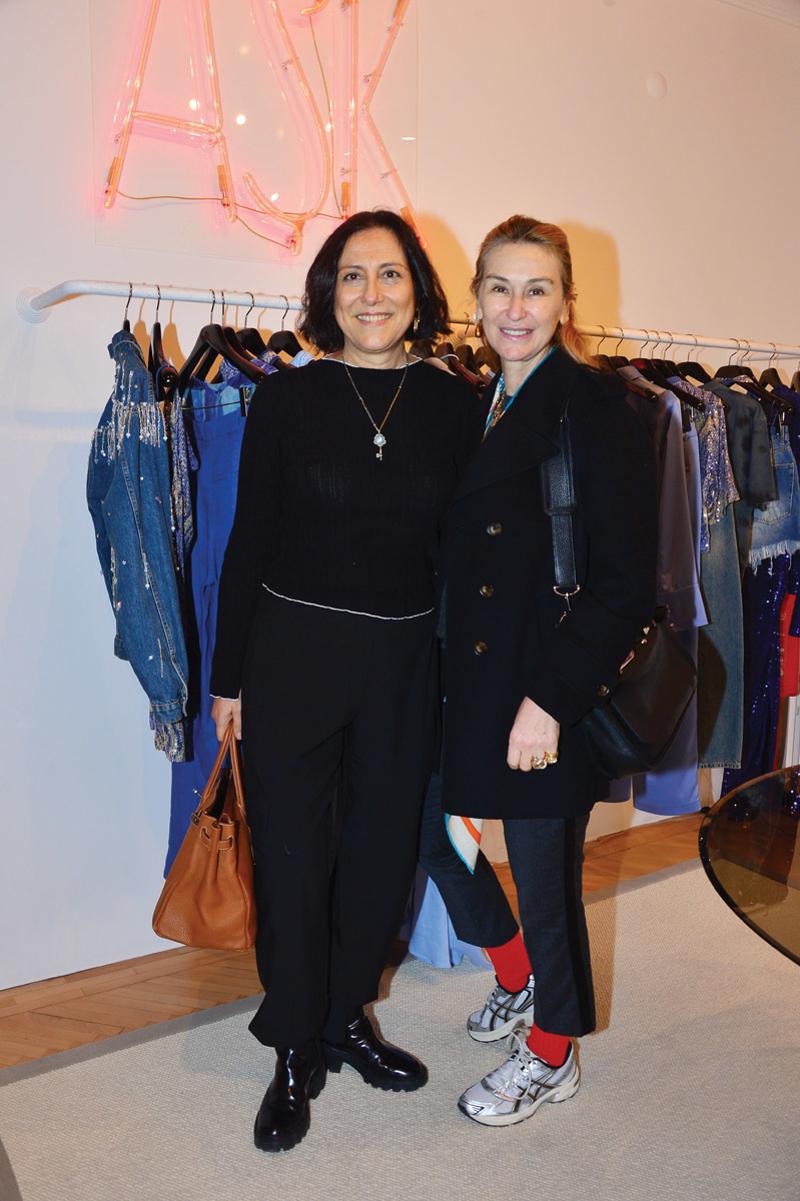 In The Mood For Love'dan İlk Mağaza Daveti