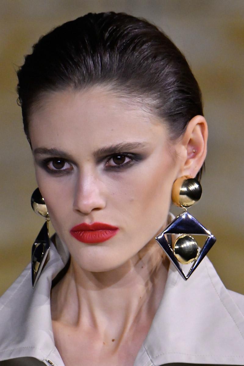 Podyumlardan İlhamla 10 Makyaj Trendi