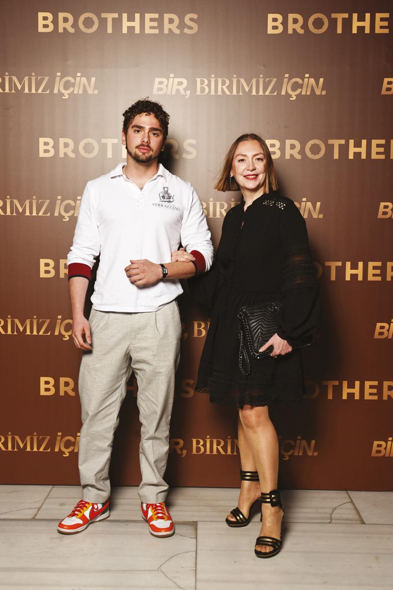 Fransız Sarayı'nda Brothers Daveti