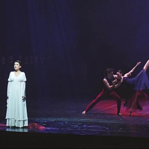 Tan Sağtürk ile “Carmina Burana” Oyununu İnceledik