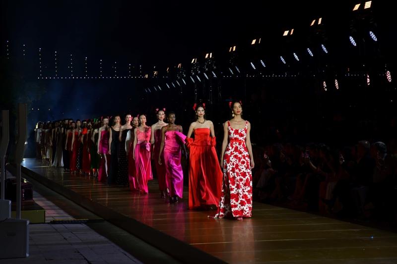 adL Night Zoom x Mert Aslan 10. Yıl Özel Defile Daveti