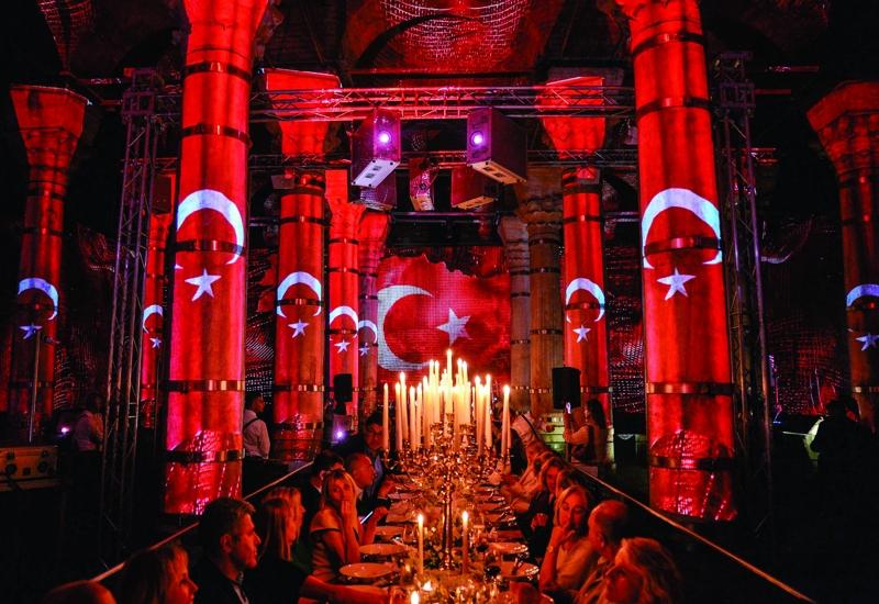 Monad Koleksiyon Daveti