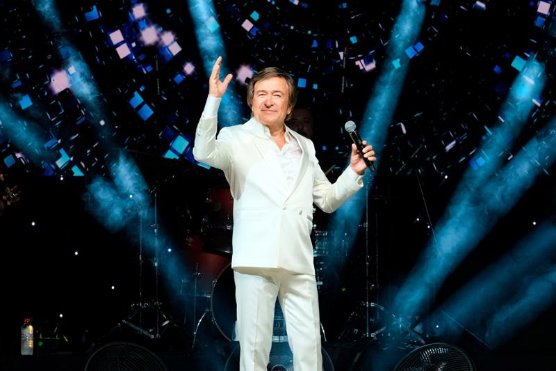 Şevket Sabancı'yı Anma Konseri'nde Erol Evgin Sahne Aldı