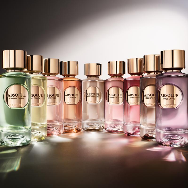 Ağustos Ayında Makyaj Çantanıza Eklemeniz Gerekenler