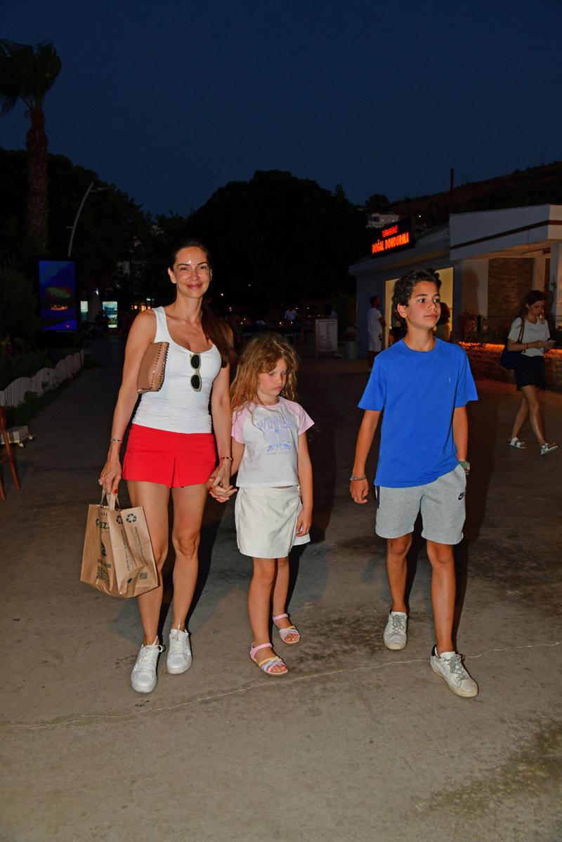 Bodrum Günlüğü: Maya Portakal, Aslı Gümüşel, Esra Oflaz