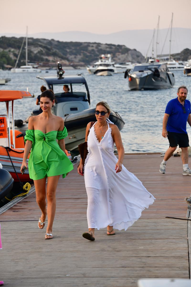 Bodrum Günlüğü: Suzan Sabancı, Alara, Fatoş Mildon, Caroline Koç