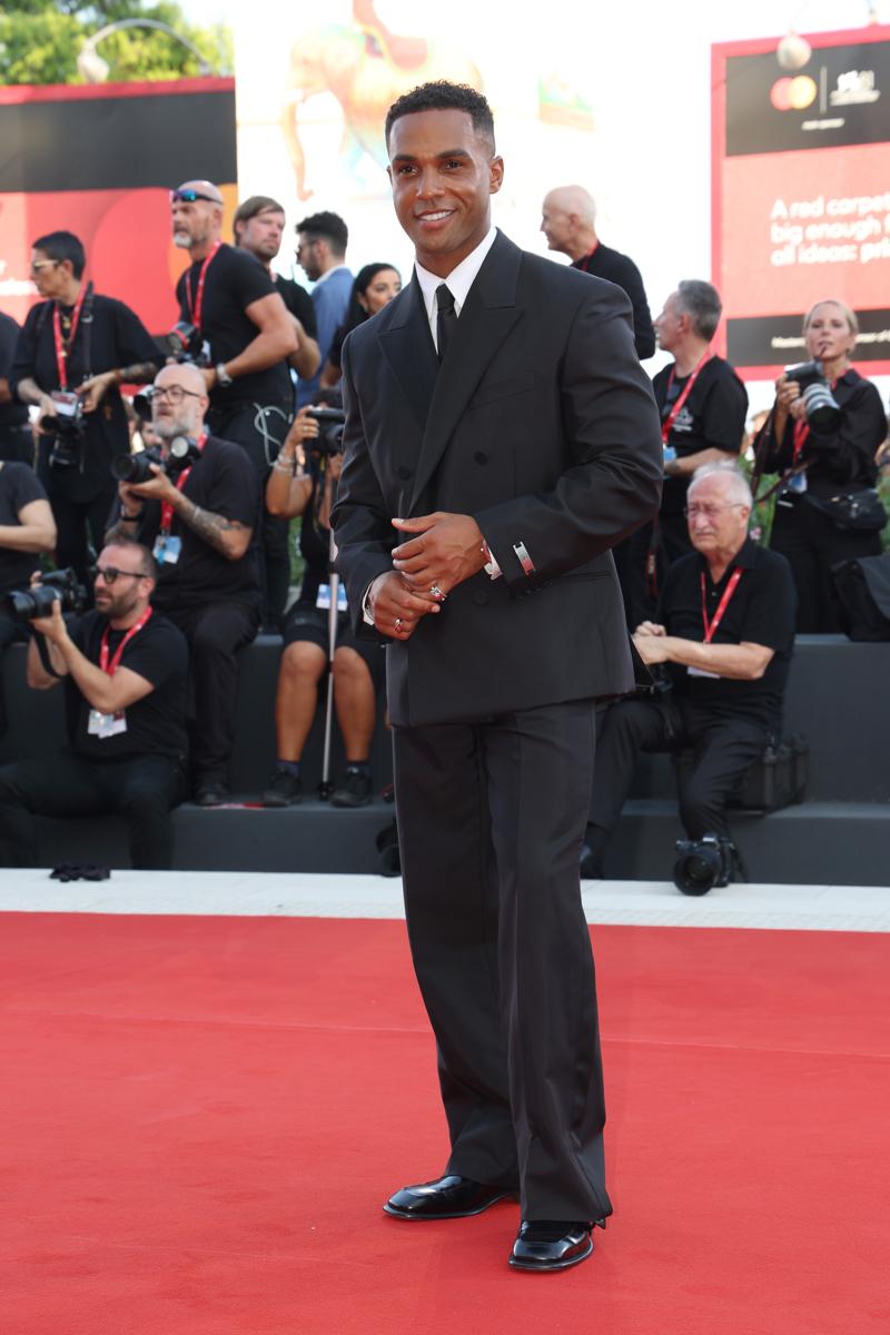 2024 Venedik Film Festivali'nin Kırmızı Halı Stilleri