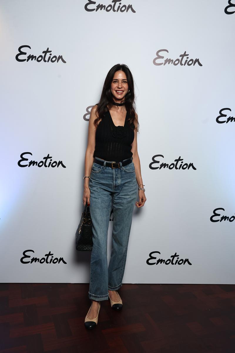 Hande Erçel "Zararı Yok" Kampanyası Kutlaması