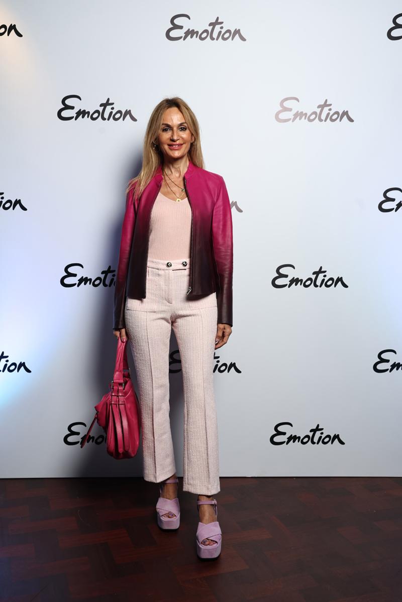 Hande Erçel "Zararı Yok" Kampanyası Kutlaması