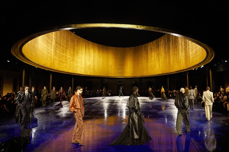 2024 Paris Moda Haftası'nda Neler Yaşanıyor?