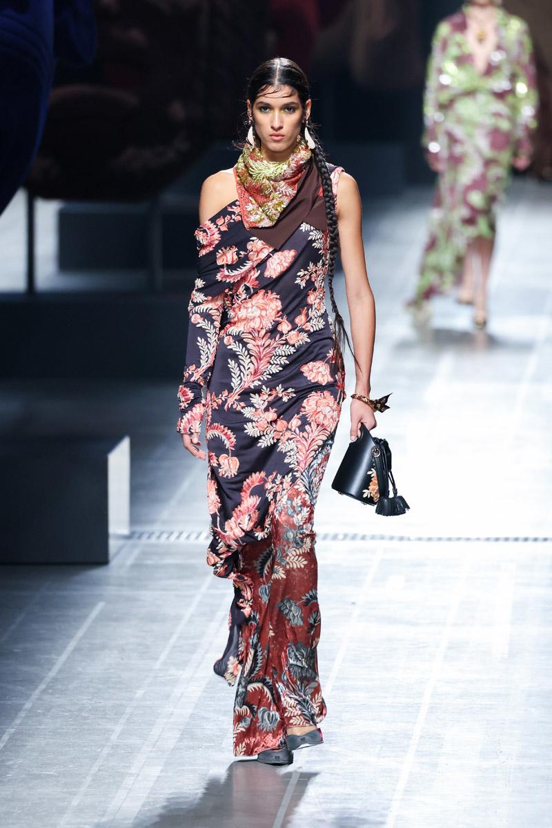 2024 Moda Haftaları: Sonbahar/Kış Koleksiyonları