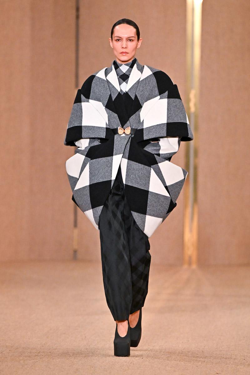 2024 Moda Haftaları: Sonbahar/Kış Koleksiyonları