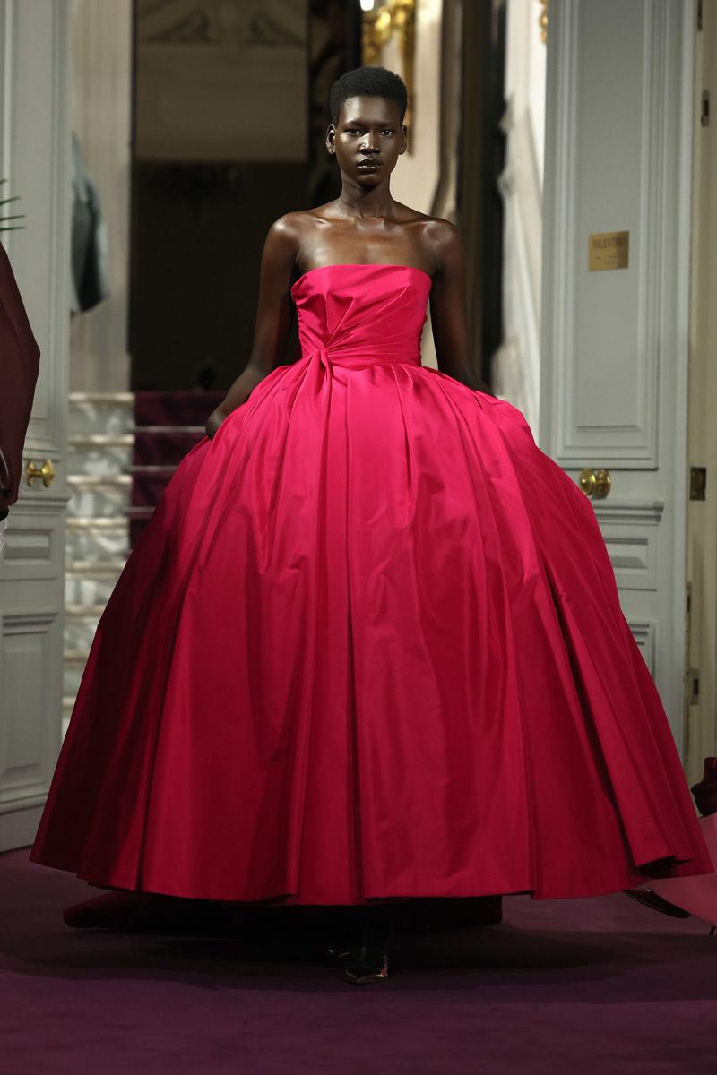 Paris Haute Couture İlkbahar/Yaz 2024 Koleksiyonları