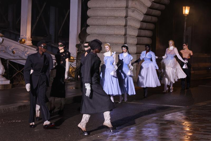 Paris Haute Couture İlkbahar/Yaz 2024 Koleksiyonları