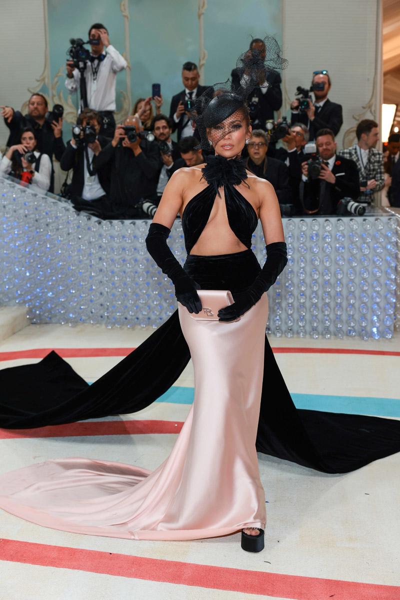 Kırmızı Halının Moda Trendleri