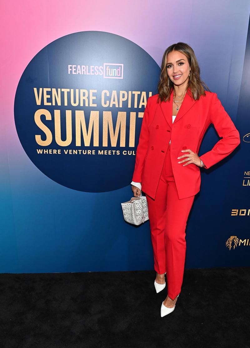 Trend Önerisi: Kırmızı Kombinler