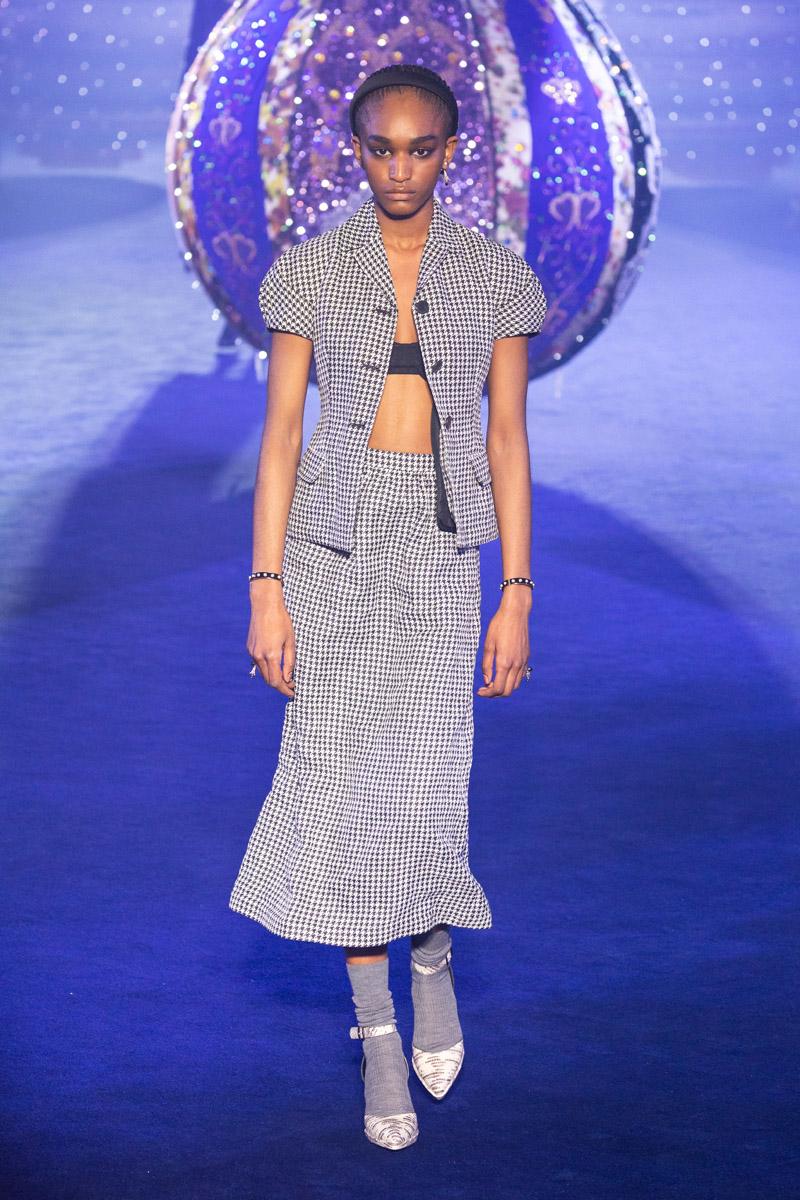 2024 Kış Moda Haftalarından Öne Çıkan Görünümler