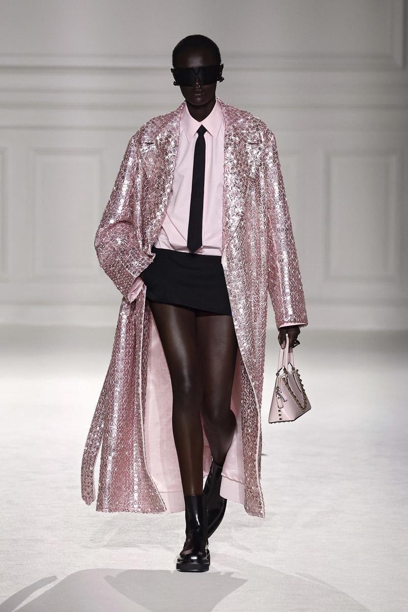 2024 Kış Moda Haftalarından Öne Çıkan Görünümler