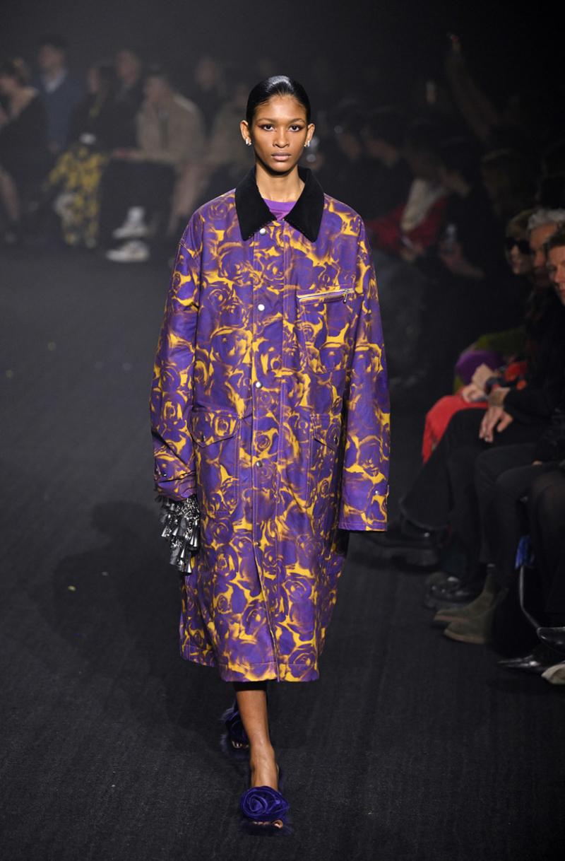 2024 Kış Moda Haftalarından Öne Çıkan Görünümler