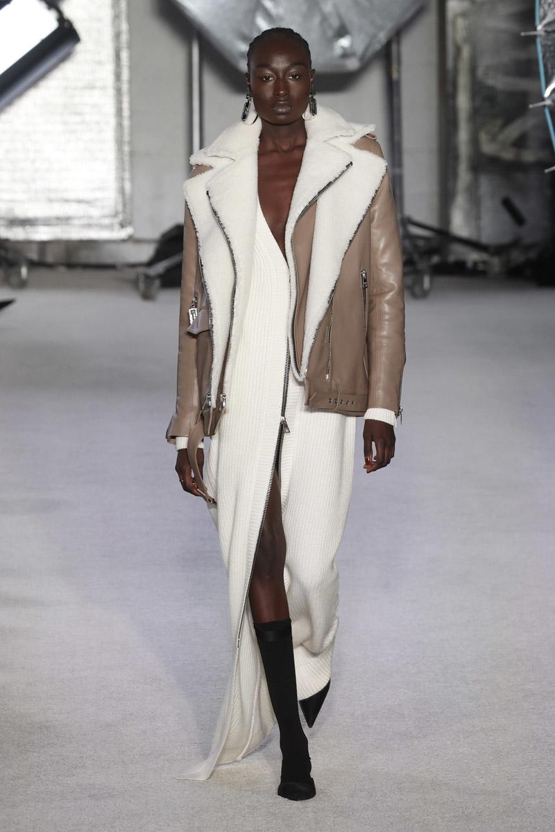 2024 Kış Moda Haftalarından Öne Çıkan Görünümler